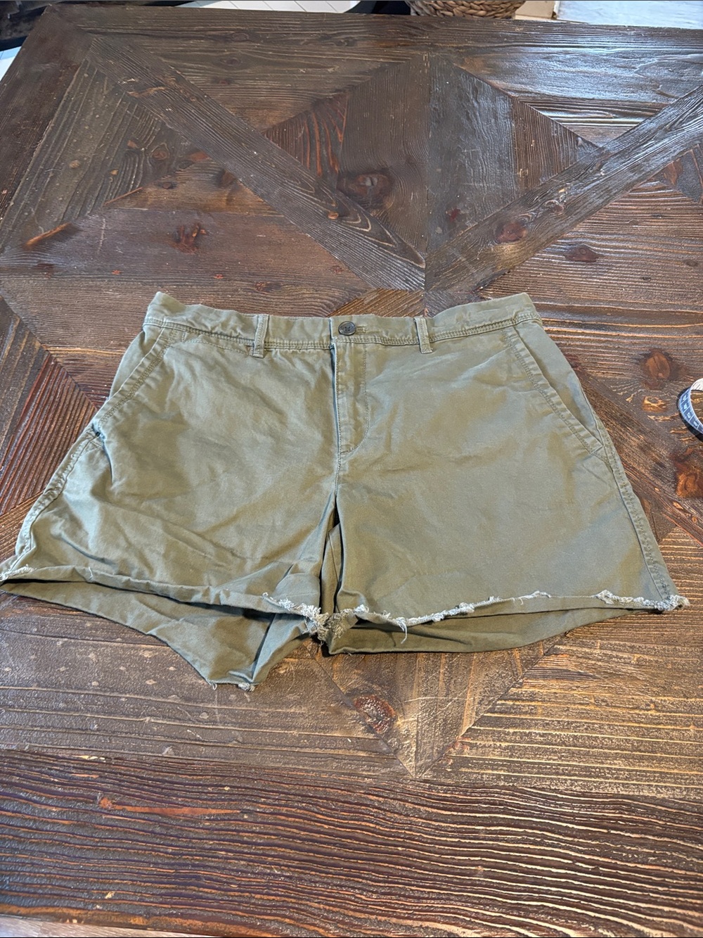 Banana Republic Olive Utility Flat-Front Shorts